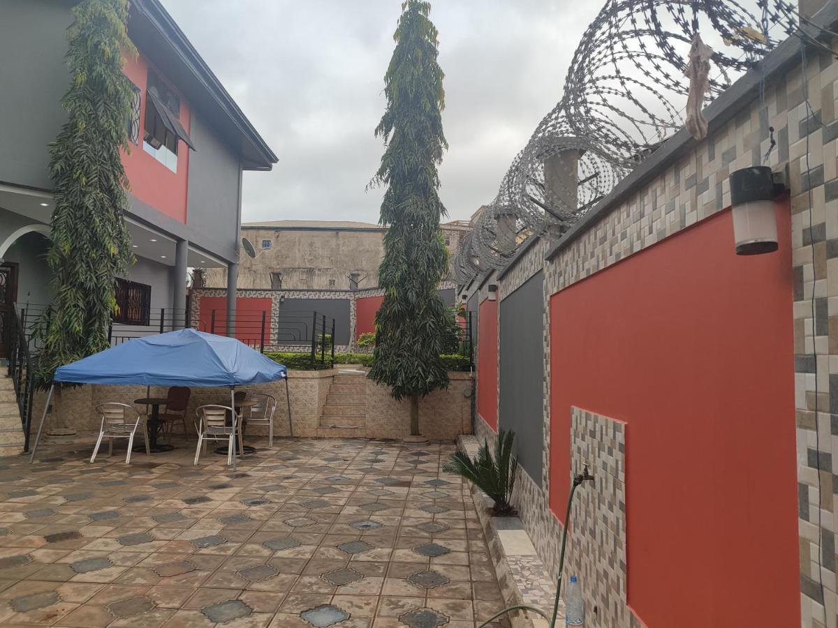 Hôtel Appart B4U Yaoundé Exterior foto